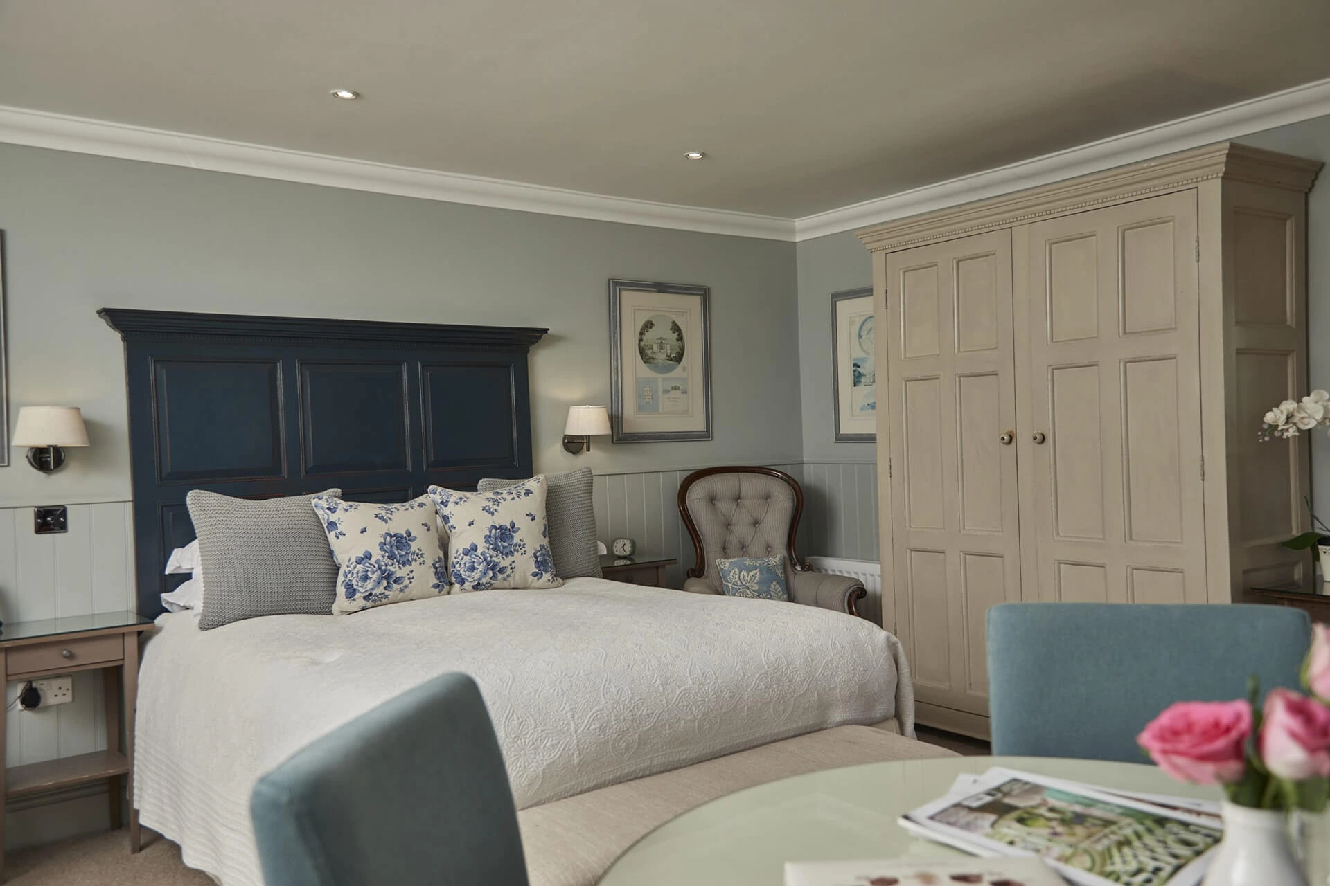 Magazine Wood — interior and exterior view 14