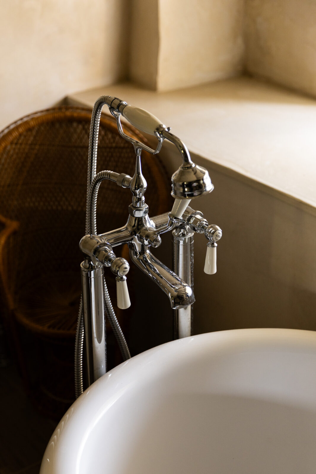 Mollie's Cottage — interior and exterior view 50