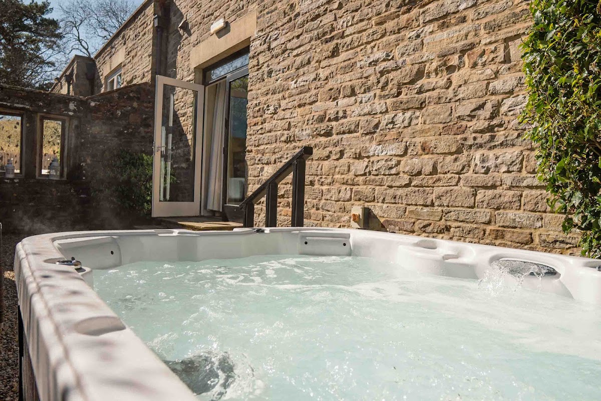 Yorebridge House — interior and exterior view 5