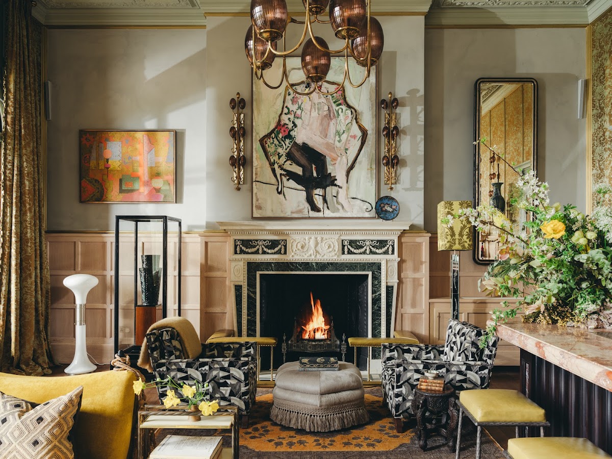 Estelle Manor — interior and exterior view 5