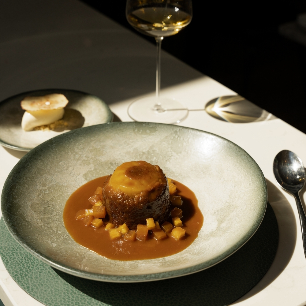 Dormy House Hotel — interior and exterior view 8