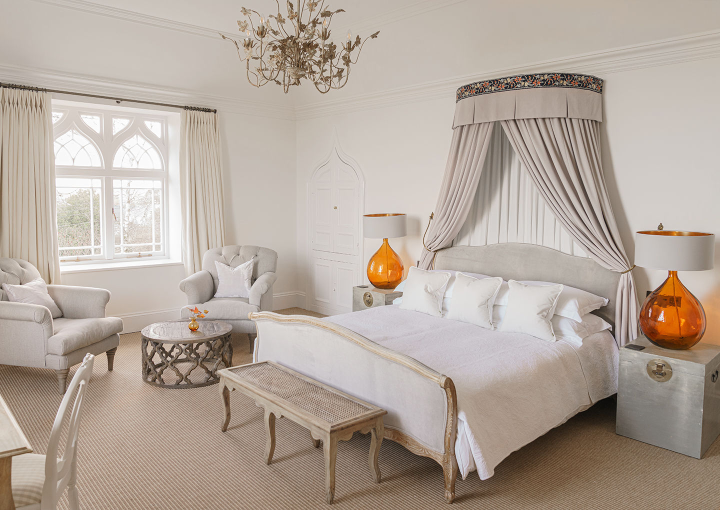 Penally Abbey Hotel & Restaurant — interior and exterior view 12