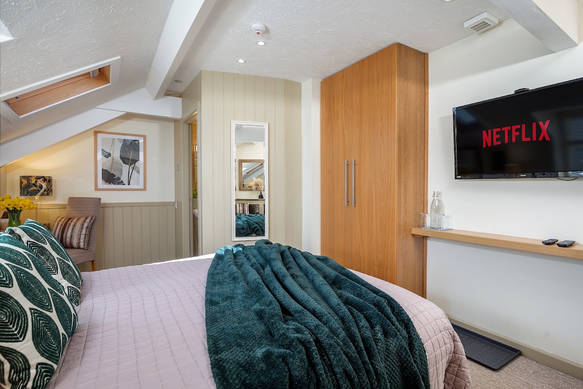 The Coach House Brecon — interior and exterior view 4