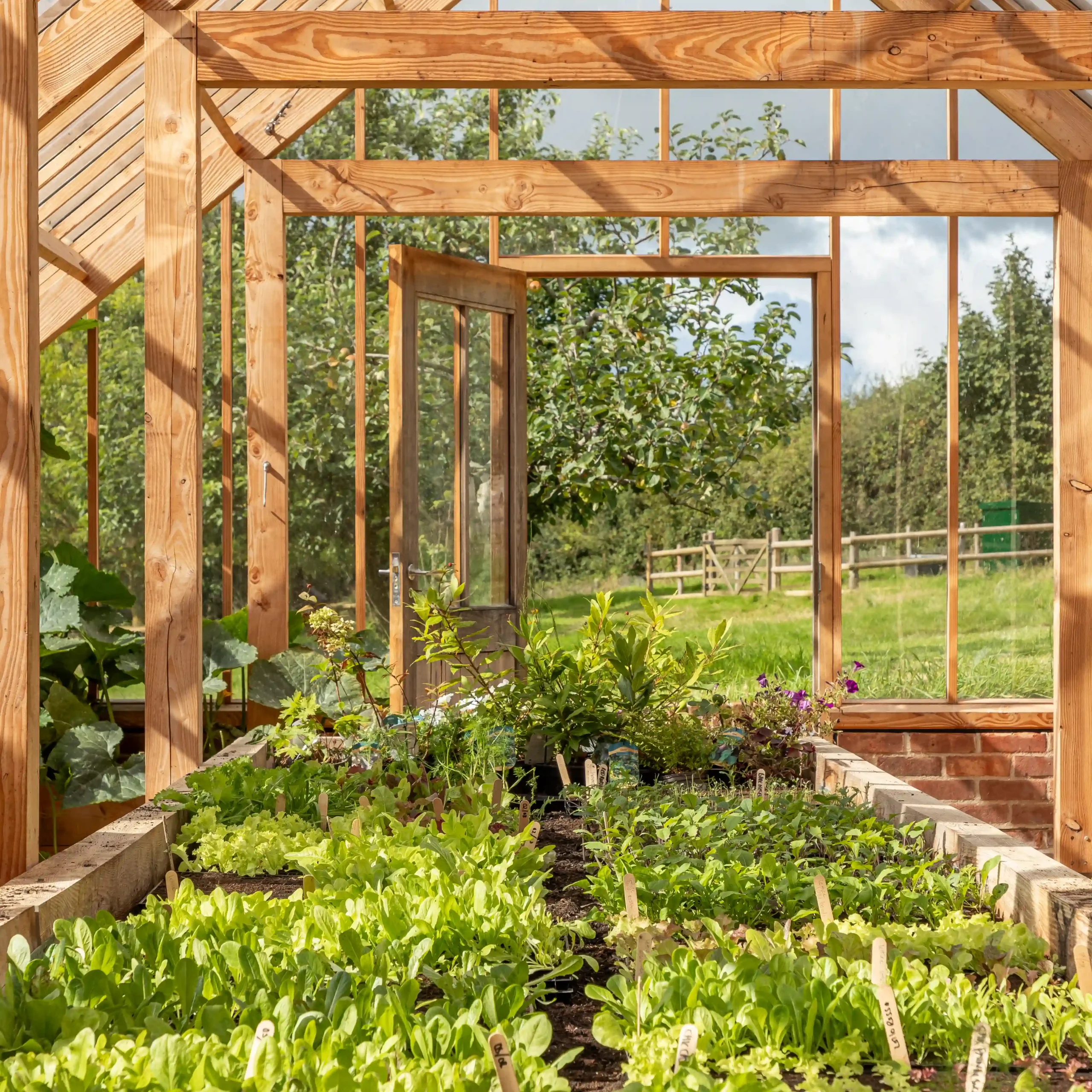 Louma Country Hotel — interior and exterior view 14