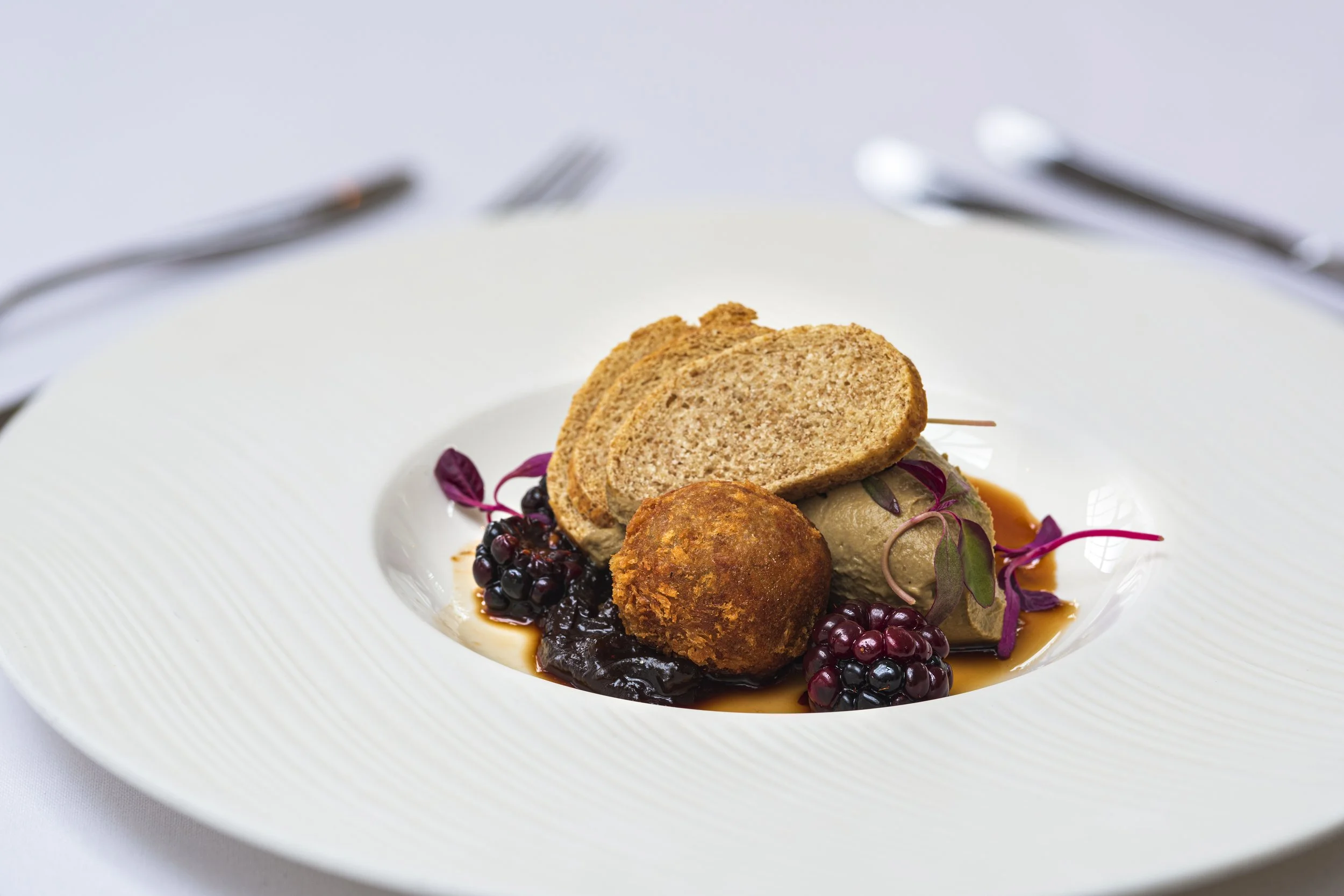 Losehill House Hotel & Spa — interior and exterior view 28