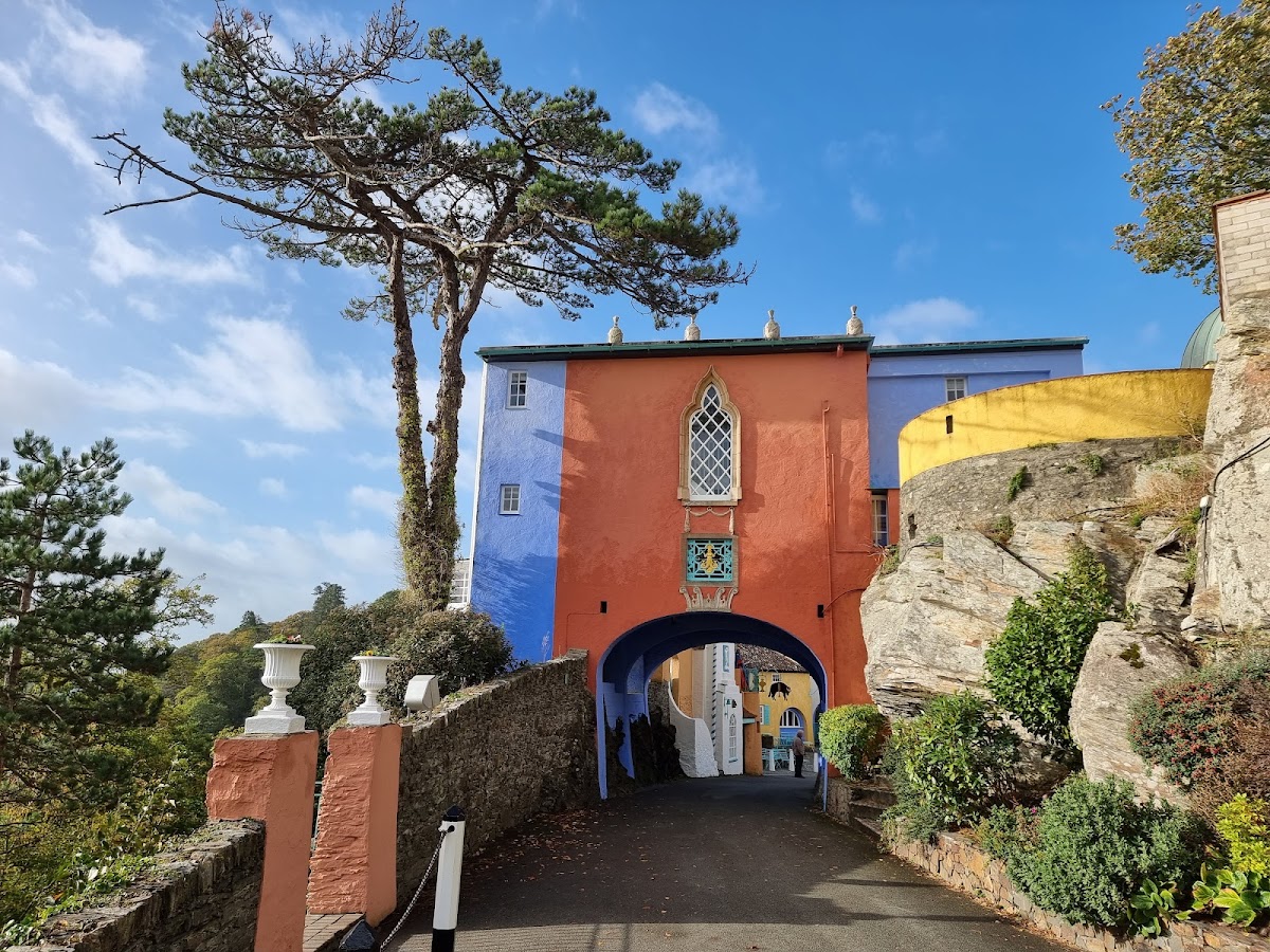Portmeirion Hotel — interior and exterior view 5