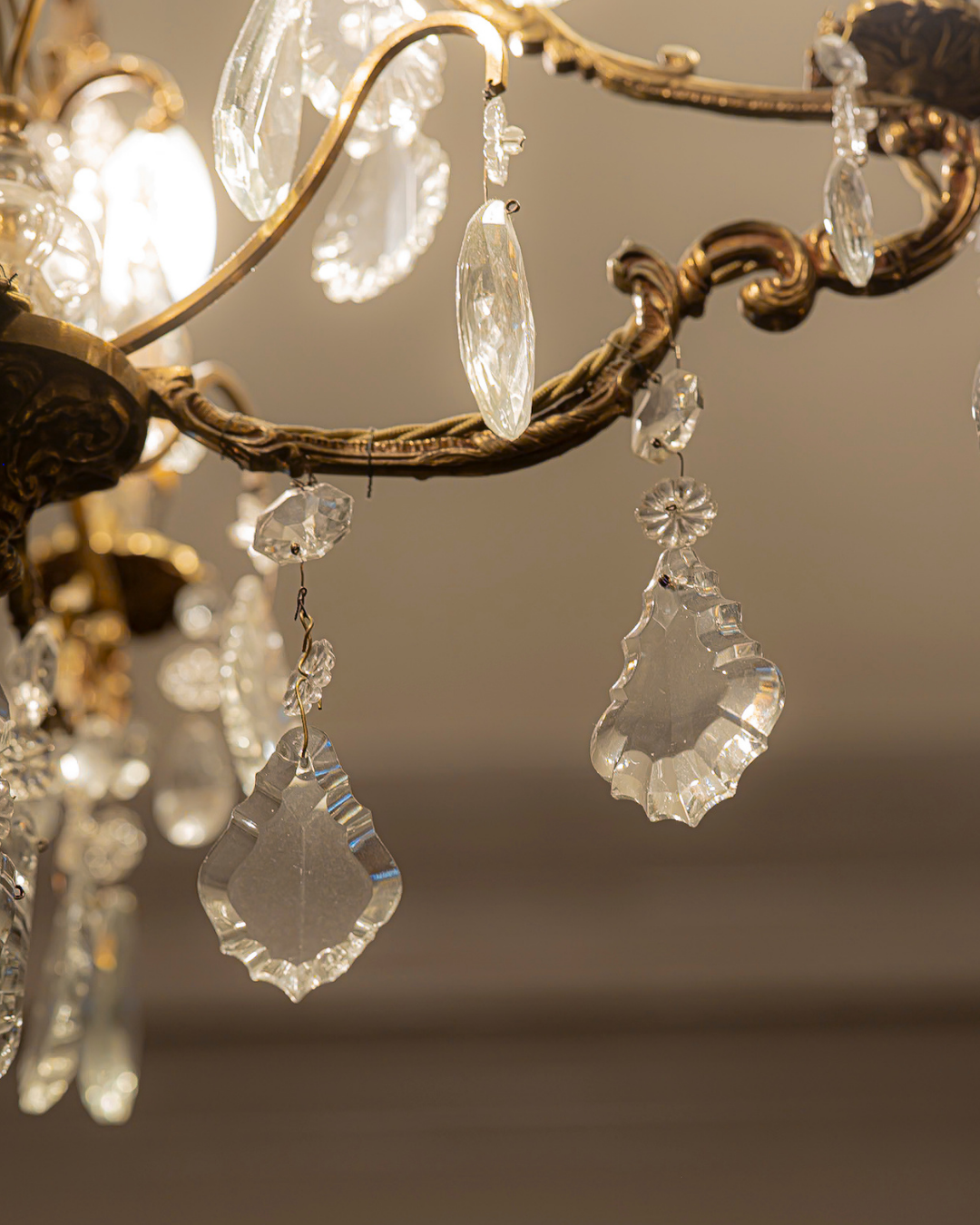 Hazlitt's — interior and exterior view 10