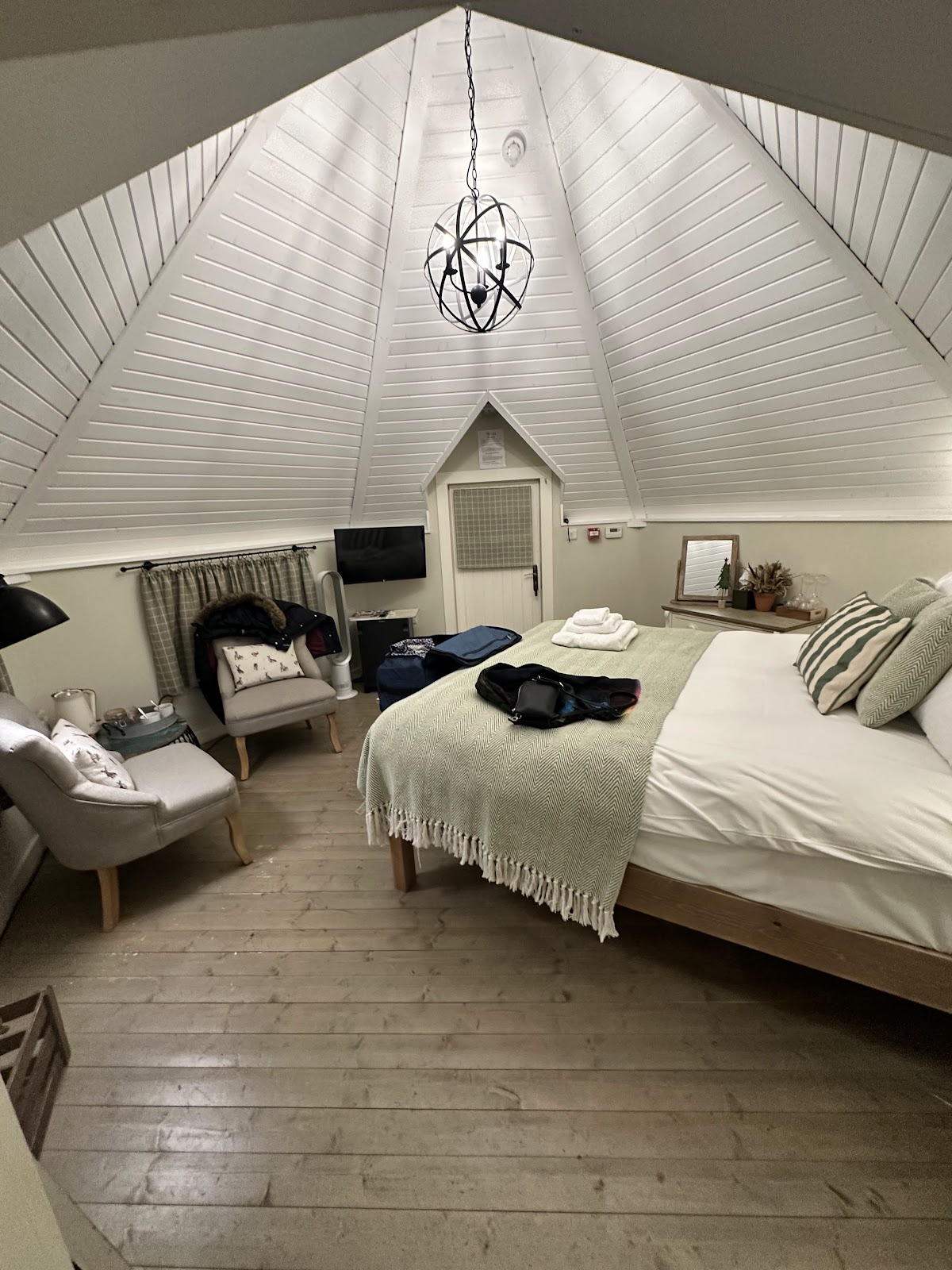 The Riverside at Aymestrey — interior and exterior view 6