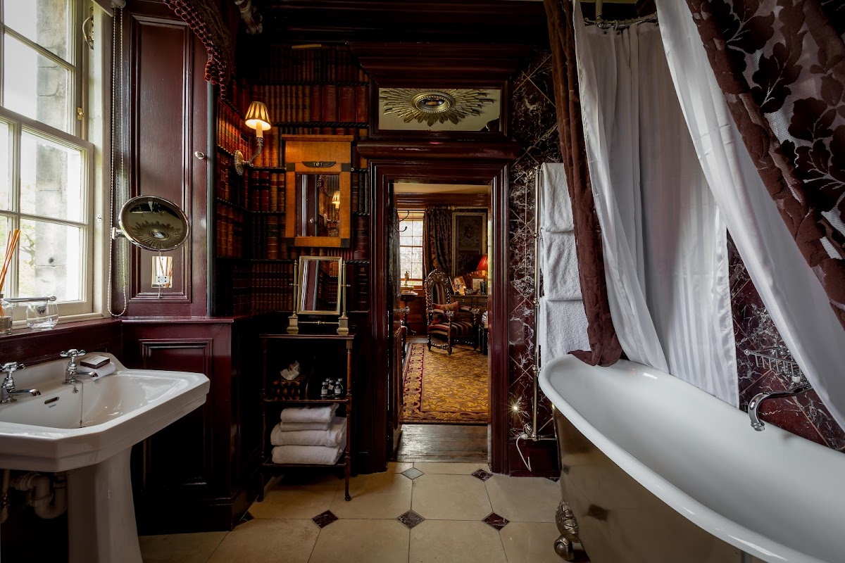 Prestonfield House — interior and exterior view 3