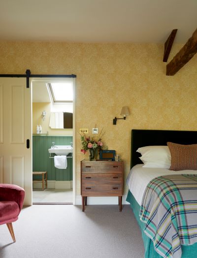 Felin Fach Griffin — interior and exterior view 15