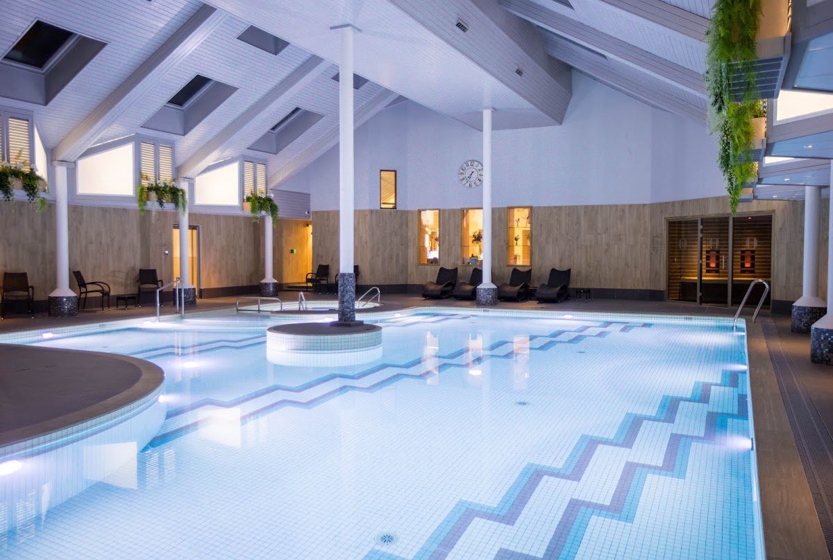 Low Wood Bay Resort & Spa — interior and exterior view 3