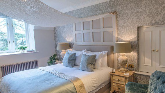 Forest Side — interior and exterior view 11