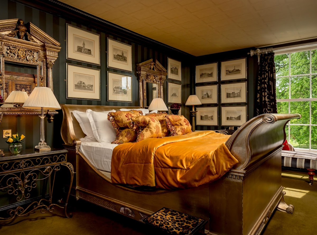 Prestonfield House — interior and exterior view 2