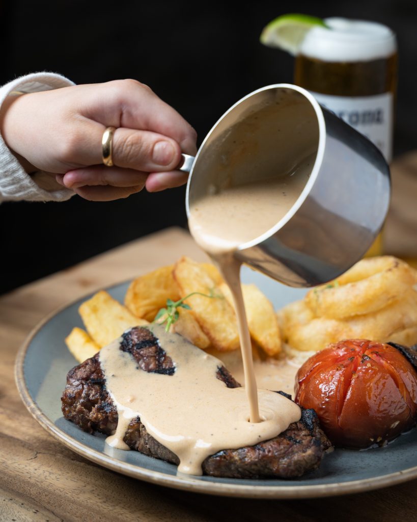 Derwent Manor Boutique Hotel — interior and exterior view 11