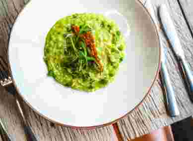 The King's Head Letheringsett — interior and exterior view 15