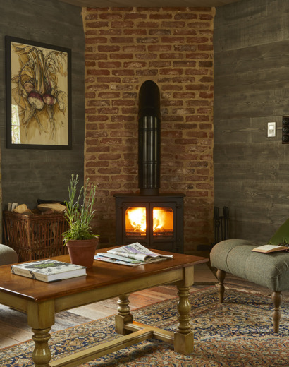 The Pig at Bridge Place — interior and exterior view 32