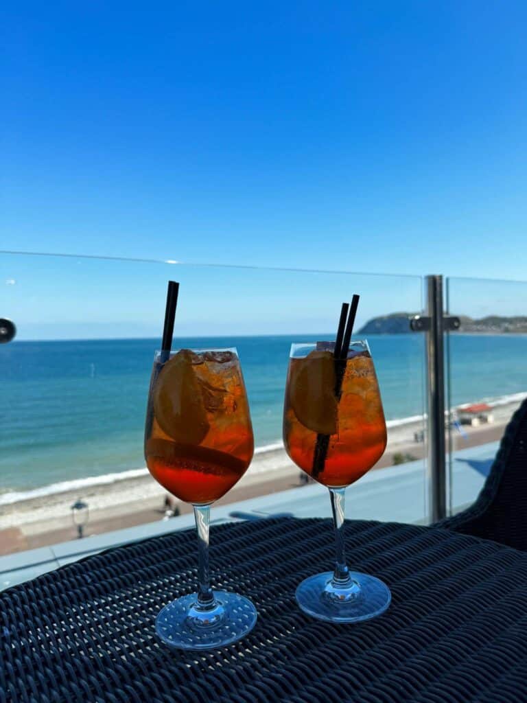 St George's Hotel — interior and exterior view 29