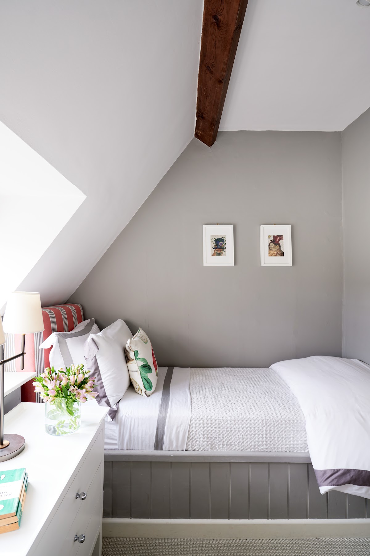 Todthatch — interior and exterior view 4